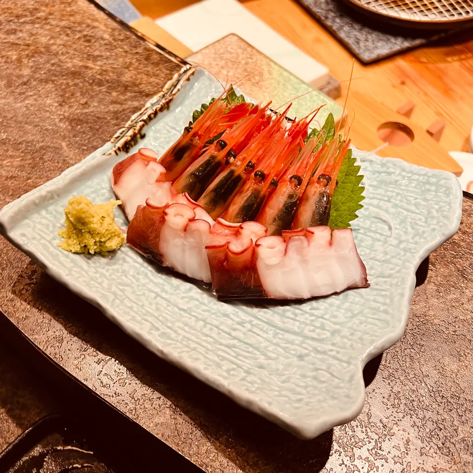 Seven photographs from an omakase dinner in Tianhe, Guangzhou.