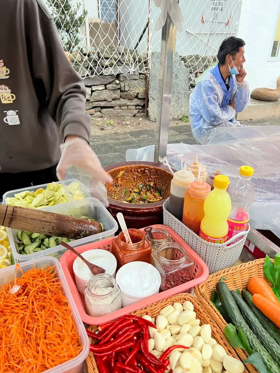 A peacock at the table, image 2